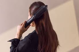 No Time for a Blow-Dry? Get a Hot Air Brush Delivered in Minutes 1 images 2025 11 13T062945.668